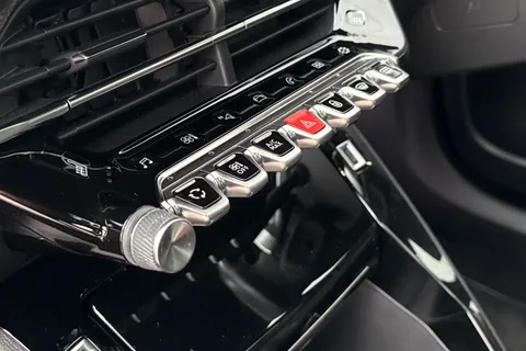 WU20ZTJ PEUGEOT 2008 1.2 PureTech GT EAT Euro 6 (s/s) 5dr Thumbnail #36