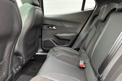 WU20ZTJ PEUGEOT 2008 1.2 PureTech GT EAT Euro 6 (s/s) 5dr Thumbnail #39