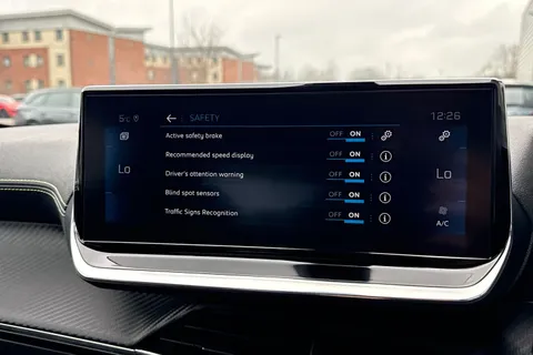 WU20ZTJ PEUGEOT 2008 1.2 PureTech GT EAT Euro 6 (s/s) 5dr Thumbnail #51