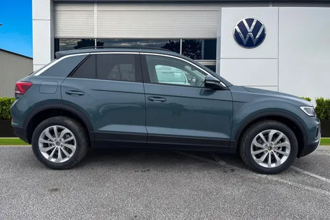 Volkswagen T-Roc 1.0 TSI Match Euro 6 (s/s) 5dr Thumbnail #3