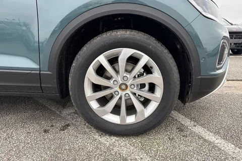 Volkswagen T-Roc 1.0 TSI Match Euro 6 (s/s) 5dr Thumbnail #12