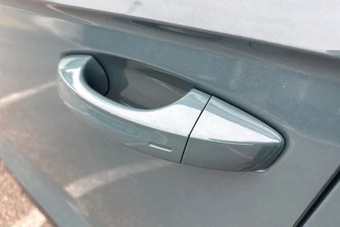 Volkswagen T-Roc 1.0 TSI Match Euro 6 (s/s) 5dr Thumbnail #26