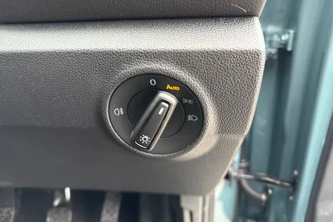 Volkswagen T-Roc 1.0 TSI Match Euro 6 (s/s) 5dr Thumbnail #29