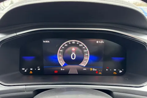 Volkswagen T-Roc 1.0 TSI Match Euro 6 (s/s) 5dr Thumbnail #32