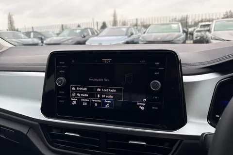 Volkswagen T-Roc 1.0 TSI Match Euro 6 (s/s) 5dr Thumbnail #39