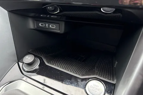 Volkswagen T-Roc 1.0 TSI Match Euro 6 (s/s) 5dr Thumbnail #47