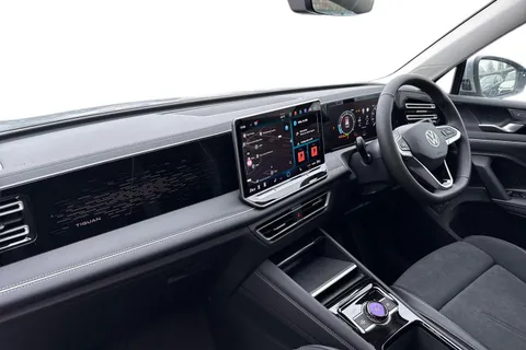  Volkswagen Tiguan 2.0 TDI Elegance DSG Euro 6 (s/s) 5dr Thumbnail #14