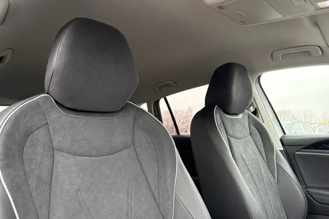  Volkswagen Tiguan 2.0 TDI Elegance DSG Euro 6 (s/s) 5dr Thumbnail #23