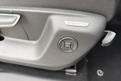  Volkswagen Tiguan 2.0 TDI Elegance DSG Euro 6 (s/s) 5dr Thumbnail #31