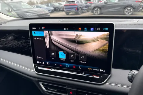  Volkswagen Tiguan 2.0 TDI Elegance DSG Euro 6 (s/s) 5dr Thumbnail #47