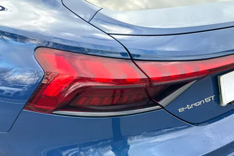 VE71AXX Audi e-tron GT GT quattro 350,00 kW Thumbnail #9