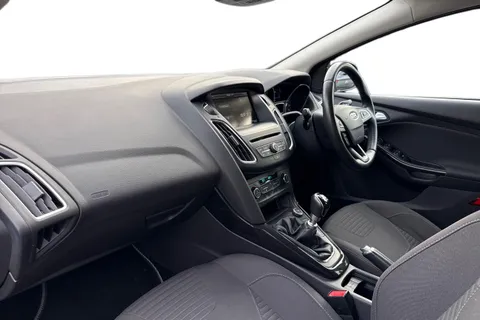 MC65HFM Ford Focus 1.0T EcoBoost Titanium Euro 6 (s/s) 5dr Thumbnail #15