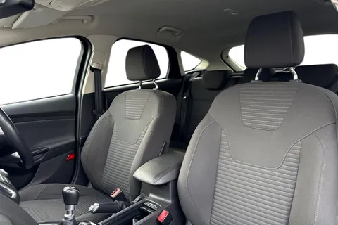 MC65HFM Ford Focus 1.0T EcoBoost Titanium Euro 6 (s/s) 5dr Thumbnail #16