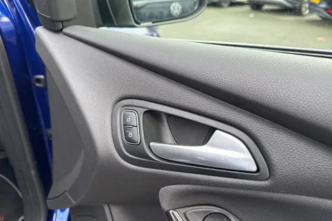 MC65HFM Ford Focus 1.0T EcoBoost Titanium Euro 6 (s/s) 5dr Thumbnail #21