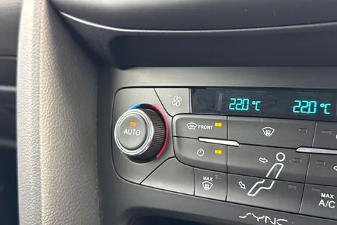 MC65HFM Ford Focus 1.0T EcoBoost Titanium Euro 6 (s/s) 5dr Thumbnail #31