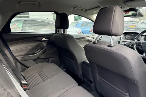 MC65HFM Ford Focus 1.0T EcoBoost Titanium Euro 6 (s/s) 5dr Thumbnail #33