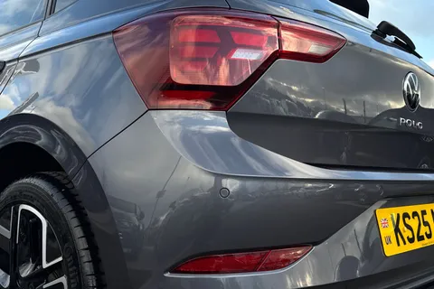 KS25NBJ Volkswagen Polo 1.0 TSI 115 R-Line 5dr DSG **17' YORK ALLOYS + HEATED SEATS** Thumbnail #8