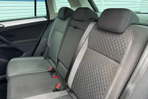 GF68EVV Volkswagen Tiguan 2.0 TDI SE Euro 6 (s/s) 5dr Thumbnail #19