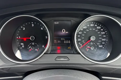 GF68EVV Volkswagen Tiguan 2.0 TDI SE Euro 6 (s/s) 5dr Thumbnail #37