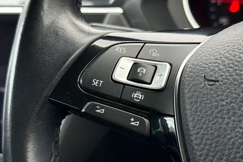 GF68EVV Volkswagen Tiguan 2.0 TDI SE Euro 6 (s/s) 5dr Thumbnail #40