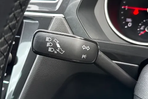 GF68EVV Volkswagen Tiguan 2.0 TDI SE Euro 6 (s/s) 5dr Thumbnail #41