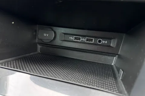 GF68EVV Volkswagen Tiguan 2.0 TDI SE Euro 6 (s/s) 5dr Thumbnail #42