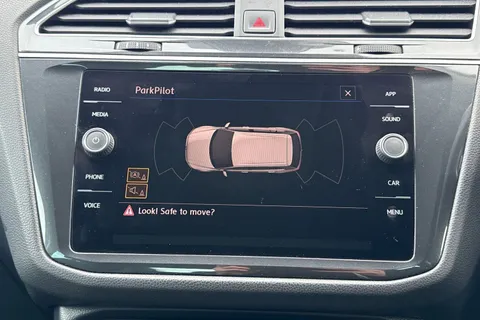 GF68EVV Volkswagen Tiguan 2.0 TDI SE Euro 6 (s/s) 5dr Thumbnail #46