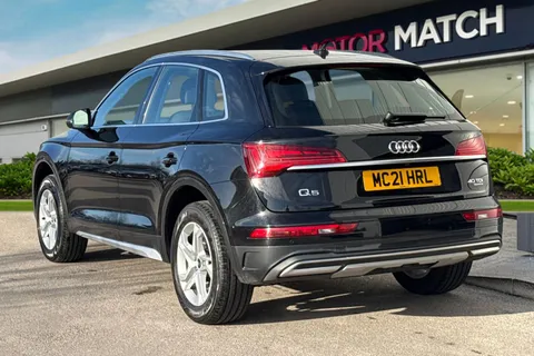 MC21HRL Audi Q5 2.0 TDI 40 Sport S Tronic quattro Euro 6 (s/s) 5dr Thumbnail #3