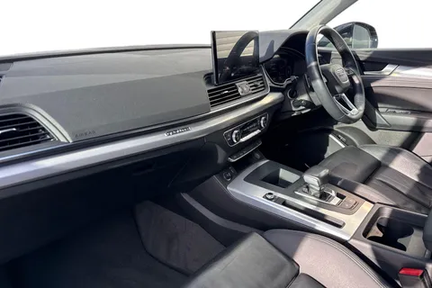 MC21HRL Audi Q5 2.0 TDI 40 Sport S Tronic quattro Euro 6 (s/s) 5dr Thumbnail #16