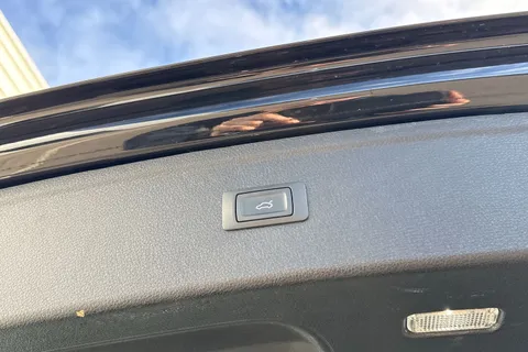 MC21HRL Audi Q5 2.0 TDI 40 Sport S Tronic quattro Euro 6 (s/s) 5dr Thumbnail #28