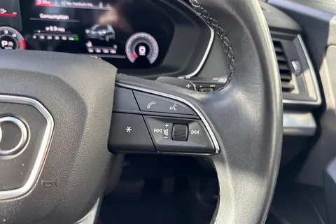 MC21HRL Audi Q5 2.0 TDI 40 Sport S Tronic quattro Euro 6 (s/s) 5dr Thumbnail #52