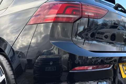 GL25KPT Volkswagen Golf 1.5 eTSI 150 R-Line 5dr DSG Thumbnail #8