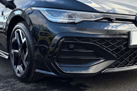 GL25KPT Volkswagen Golf 1.5 eTSI 150 R-Line 5dr DSG Thumbnail #9