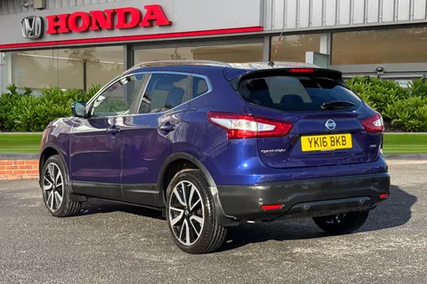 YK16BKB Nissan Qashqai 1.5 dCi Tekna [Non-Panoramic] 5dr Thumbnail #3