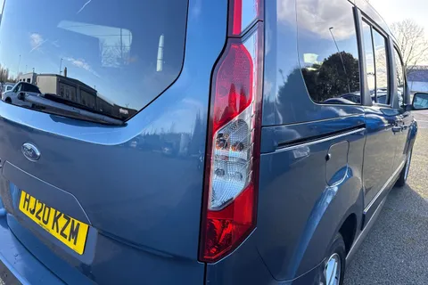 HJ20KZM Ford Grand Tourneo Connect 1.5 EcoBlue Titanium Auto Euro 6 (s/s) 5dr Thumbnail #8