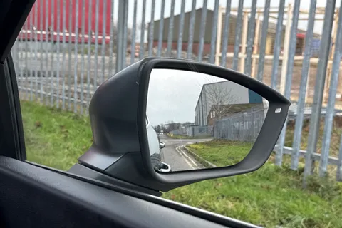 DG72EDU SEAT Ateca 1.5 TSI EVO FR Edition Euro 6 (s/s) 5dr Thumbnail #18