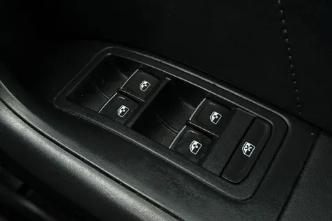 DG72EDU SEAT Ateca 1.5 TSI EVO FR Edition Euro 6 (s/s) 5dr Thumbnail #37