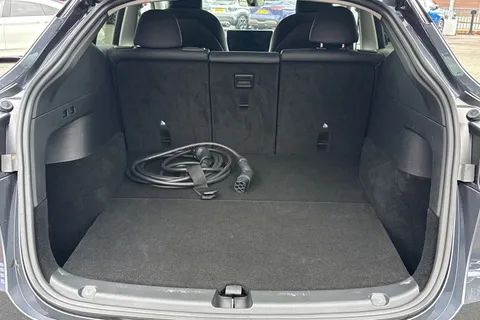 BU22YYK Tesla Model Y (Dual Motor) Long Range Auto 4WDE 5dr Thumbnail #8