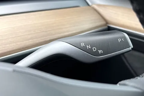 BU22YYK Tesla Model Y (Dual Motor) Long Range Auto 4WDE 5dr Thumbnail #24