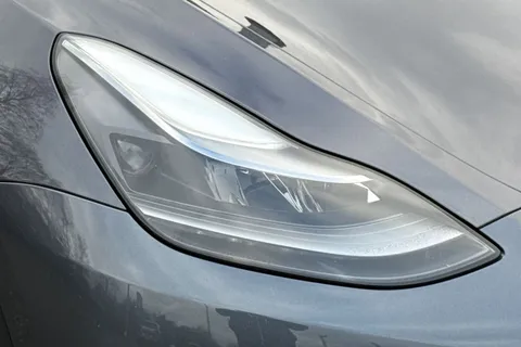 BU22YYK Tesla Model Y (Dual Motor) Long Range Auto 4WDE 5dr Thumbnail #27