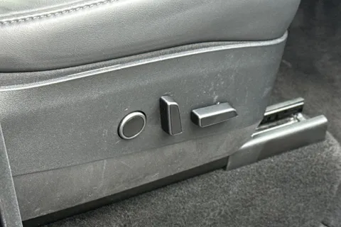 BU22YYK Tesla Model Y (Dual Motor) Long Range Auto 4WDE 5dr Thumbnail #34