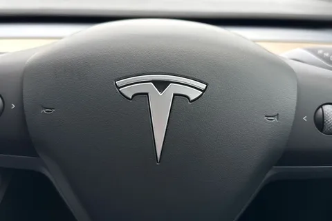 BU22YYK Tesla Model Y (Dual Motor) Long Range Auto 4WDE 5dr Thumbnail #40