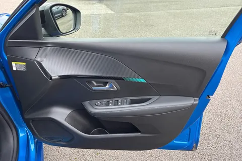 KW23GZH PEUGEOT 208 1.2 PureTech Allure Premium + EAT Euro 6 (s/s) 5dr Thumbnail #22