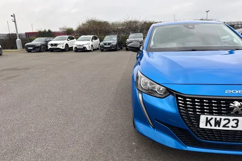 KW23GZH PEUGEOT 208 1.2 PureTech Allure Premium + EAT Euro 6 (s/s) 5dr Thumbnail #26