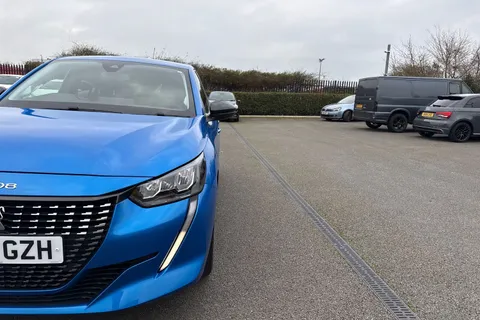 KW23GZH PEUGEOT 208 1.2 PureTech Allure Premium + EAT Euro 6 (s/s) 5dr Thumbnail #27