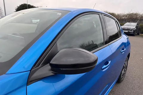 KW23GZH PEUGEOT 208 1.2 PureTech Allure Premium + EAT Euro 6 (s/s) 5dr Thumbnail #30