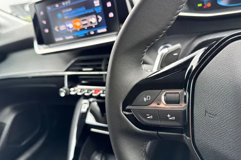 KW23GZH PEUGEOT 208 1.2 PureTech Allure Premium + EAT Euro 6 (s/s) 5dr Thumbnail #37