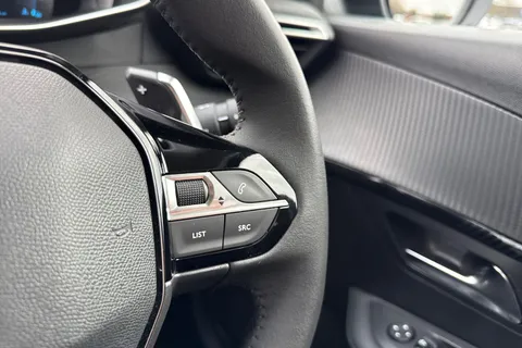 KW23GZH PEUGEOT 208 1.2 PureTech Allure Premium + EAT Euro 6 (s/s) 5dr Thumbnail #38