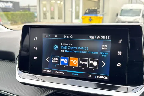 KW23GZH PEUGEOT 208 1.2 PureTech Allure Premium + EAT Euro 6 (s/s) 5dr Thumbnail #41