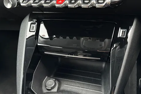 KW23GZH PEUGEOT 208 1.2 PureTech Allure Premium + EAT Euro 6 (s/s) 5dr Thumbnail #53